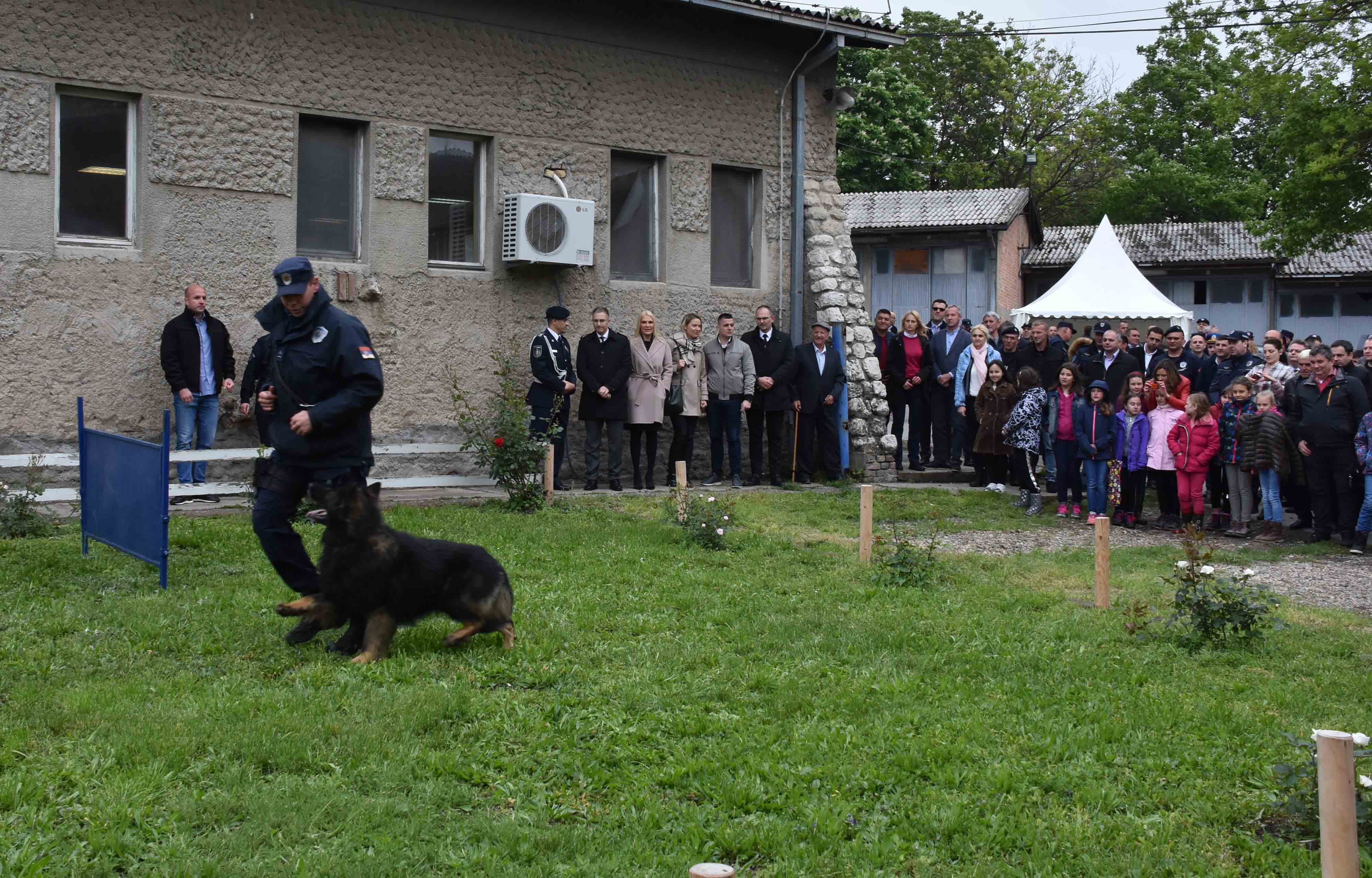 Министар Стефановић присуствовао обележавању Дана Полицијске бригаде и славе јединице – Ђурђевдан