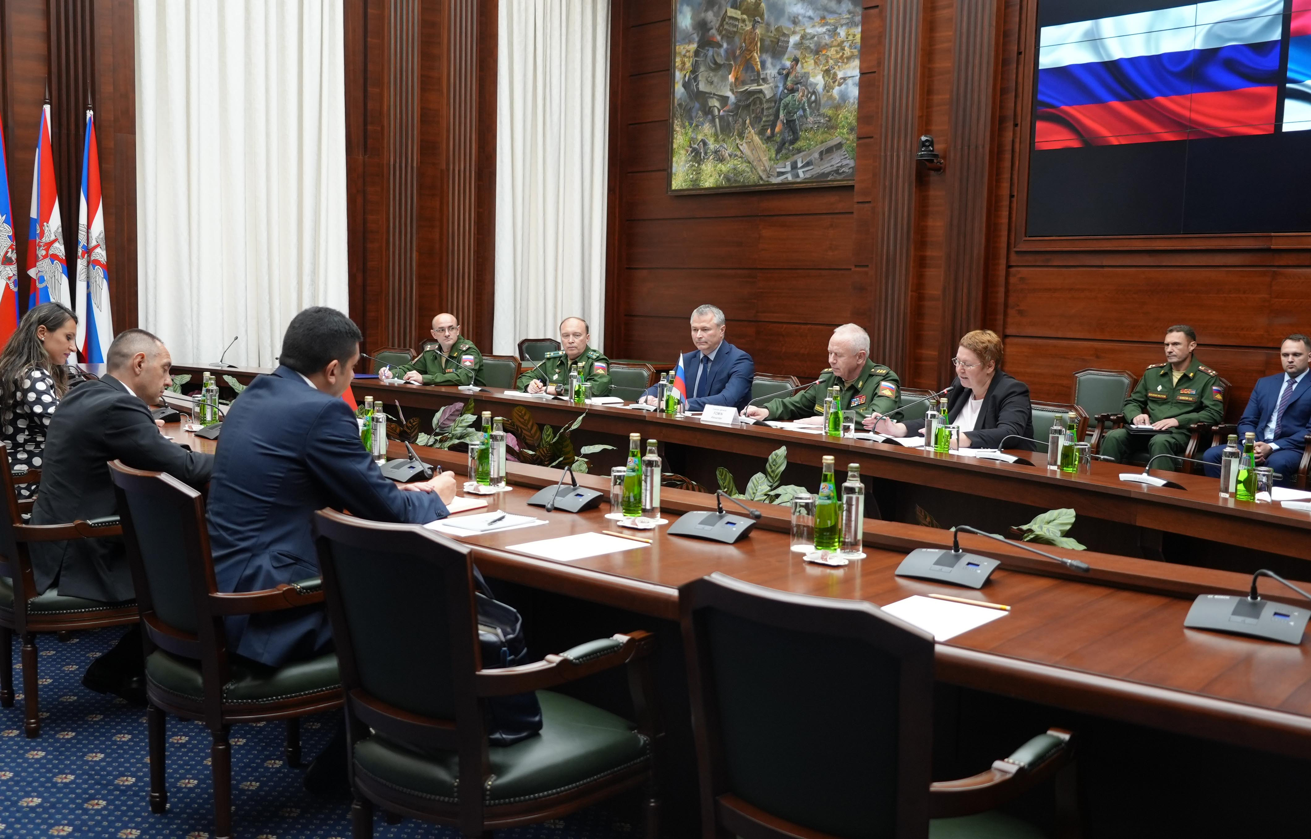 Министар  састао се са замеником министра одбране Руске Федерације Фомином