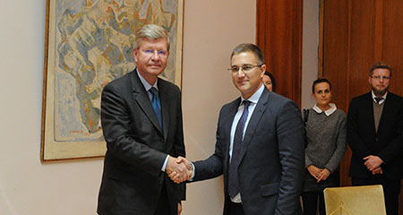 17. 12. 2015. Stefanović i Asp potpisali dva sporazuma
