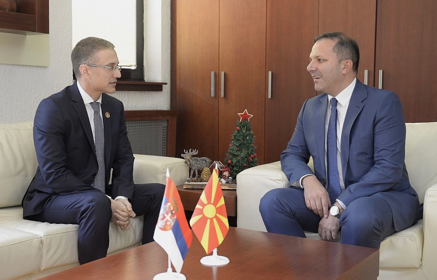 Стефановић и Спасовски потписали три споразума од велике важности за Србију и Северну Македонију