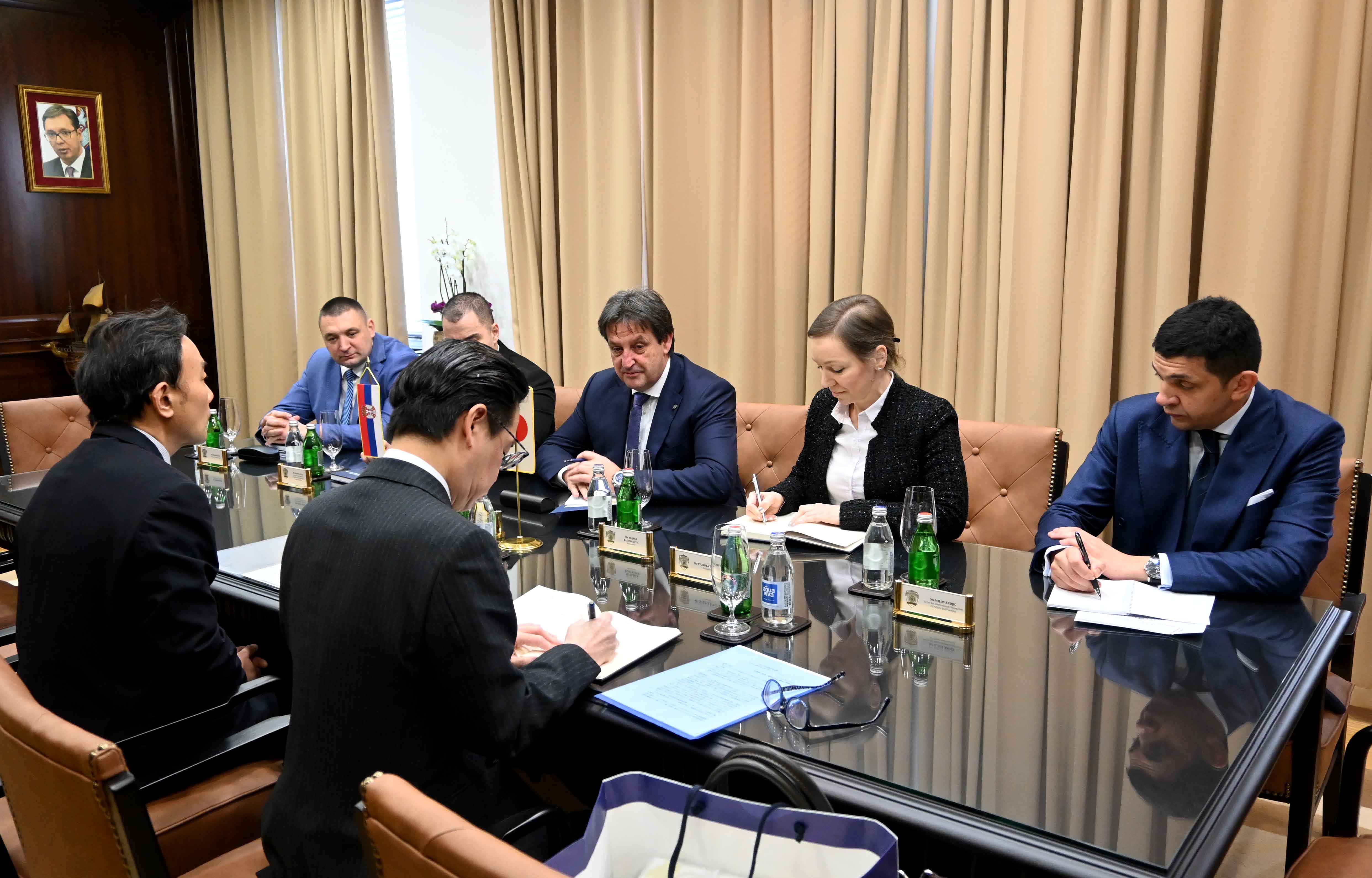 Министар унутрашњих послова Братислав Гашић састао се са амбасадором Јапана у Србији Такахиком Кацуматом