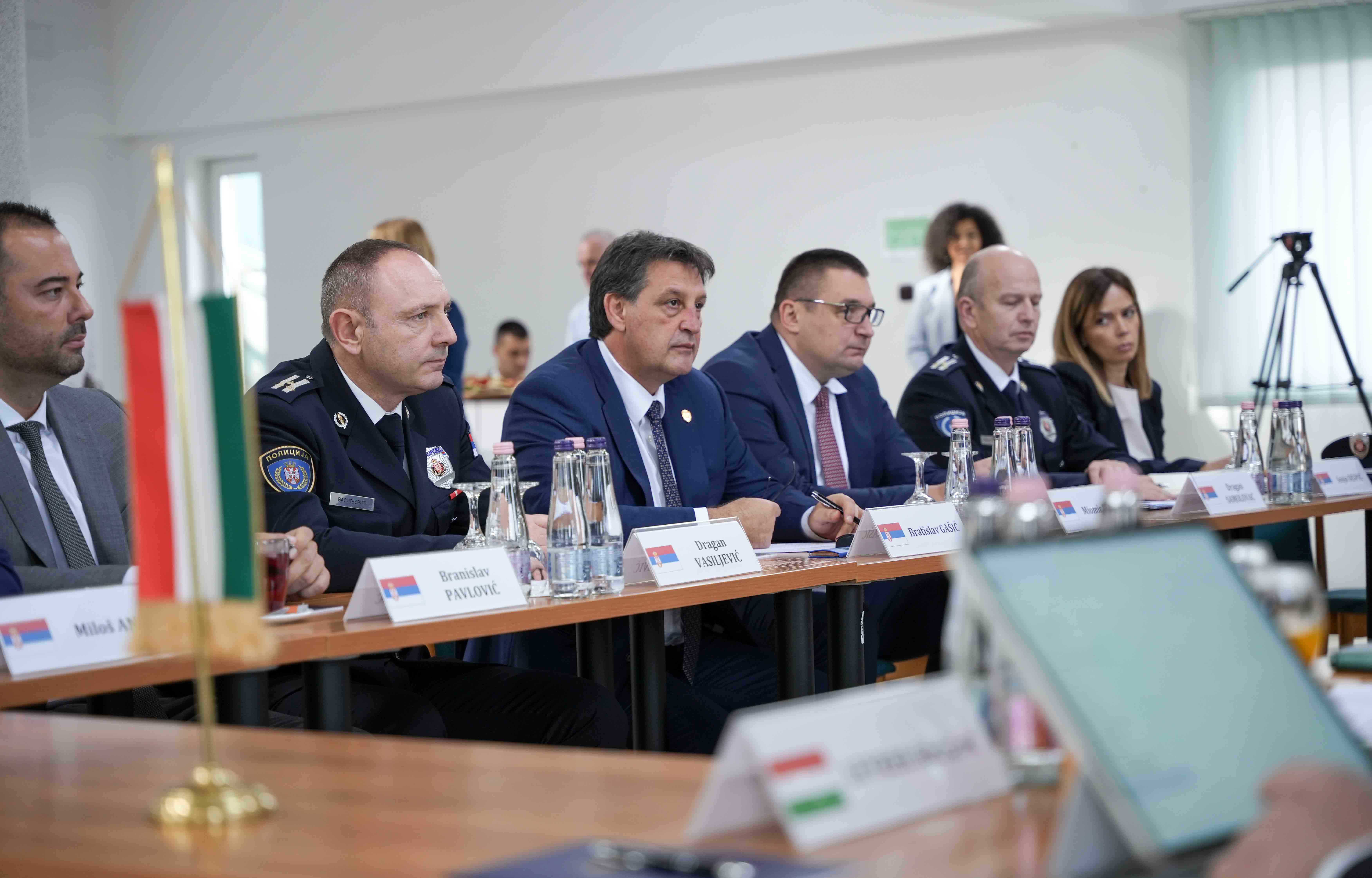 Сарадња полиција Србије и Мађарске у спречавању ирегуларних миграција