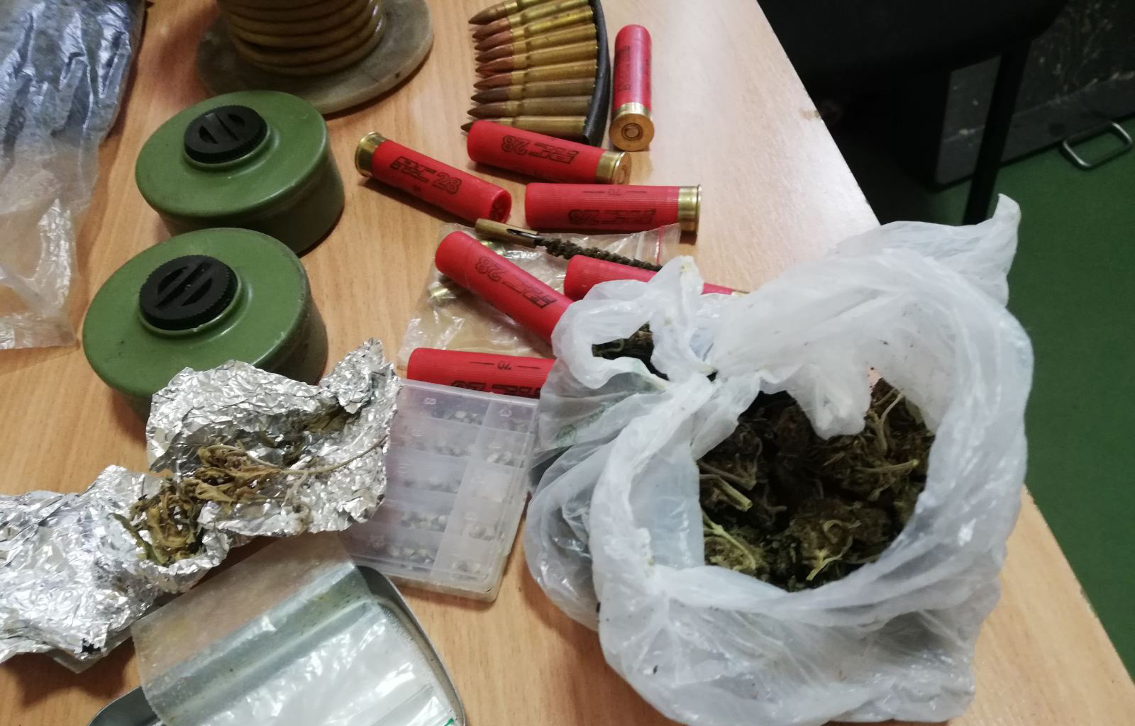 Policija u kući osumnjičenog pronašla marihuanu, protivpešadijske mine, municiju