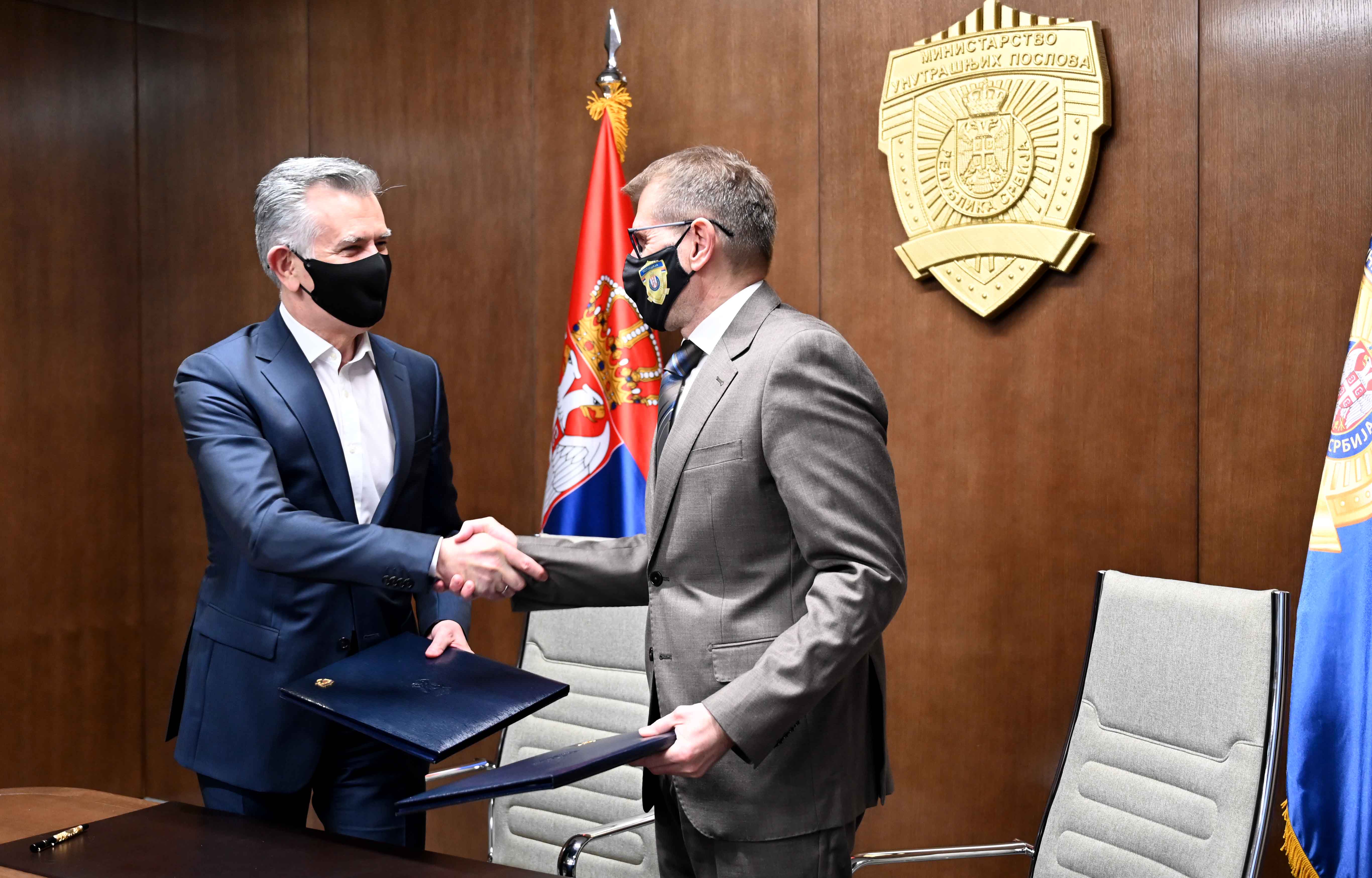 Потписан Споразум о сарадњи Министарства унутрашњих послова и Удружења осигуравача Србије