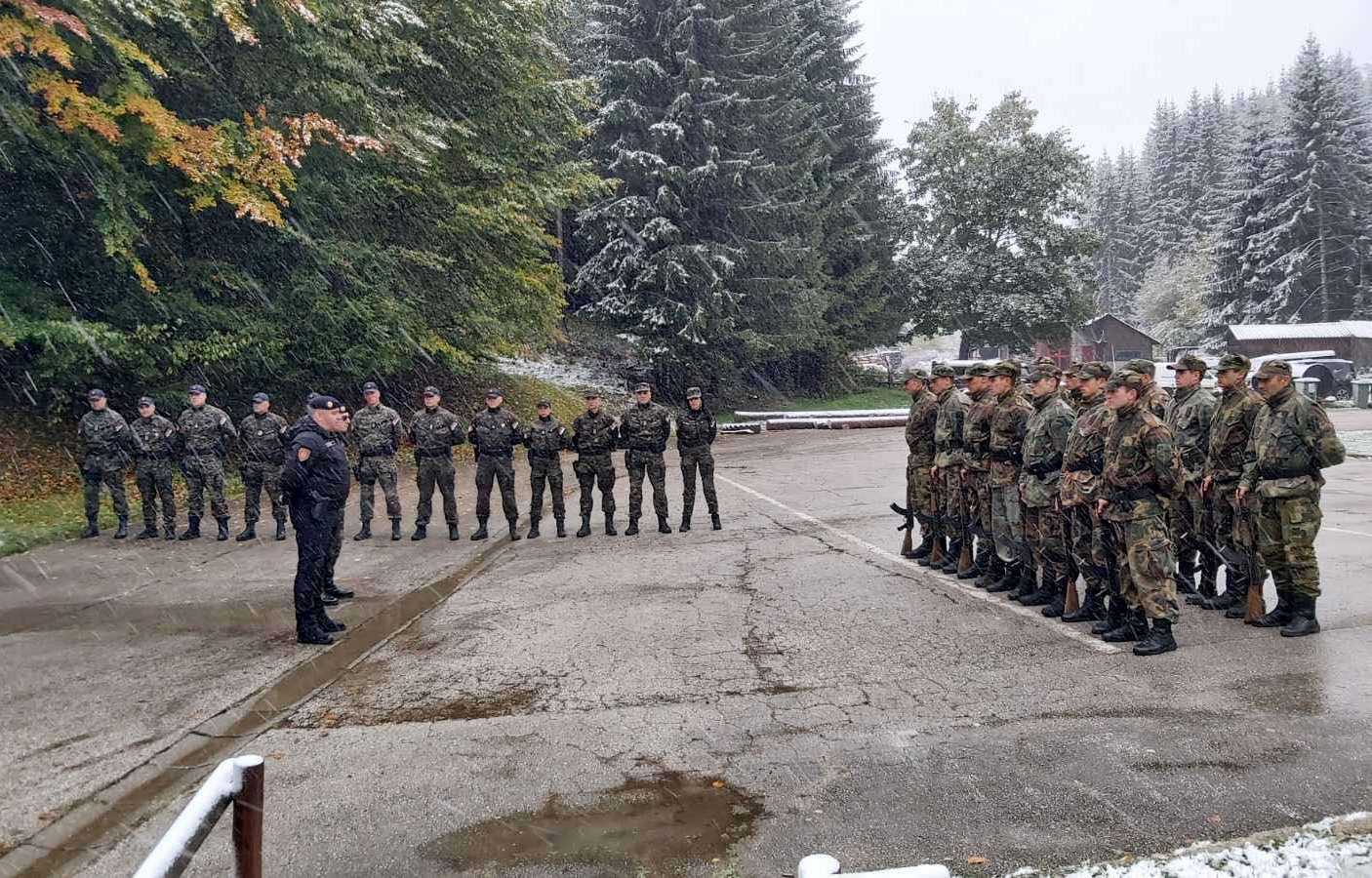 Командант Жандармерије Луковић обишао полазнике селекционе обуке за пријем у ову елитну јединицу