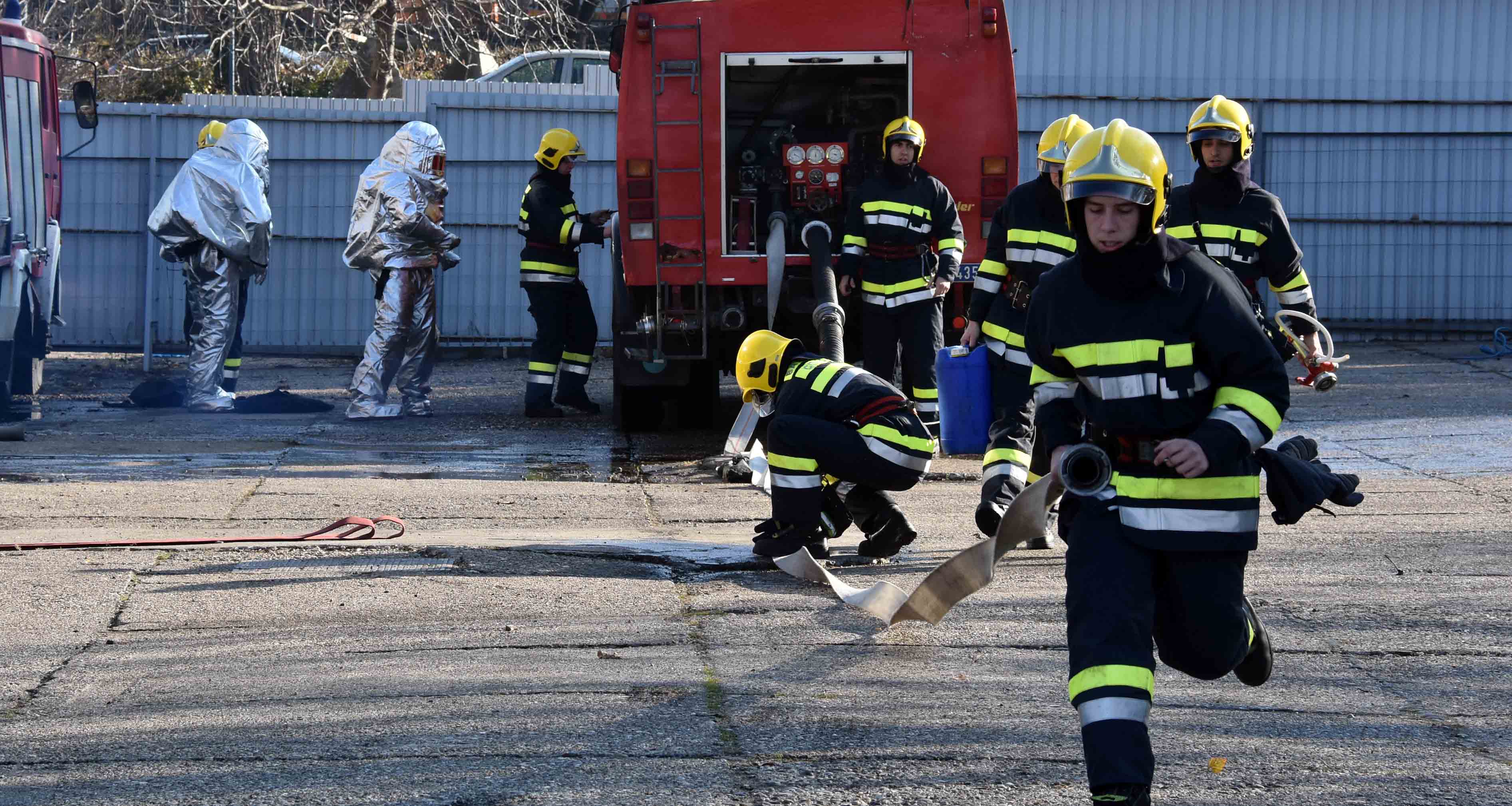 Стефановић:MУП ће наставити са јачањем ватрогасно–спасилачких јединица набавком нове опреме и запошљавањем нових ватрогасаца