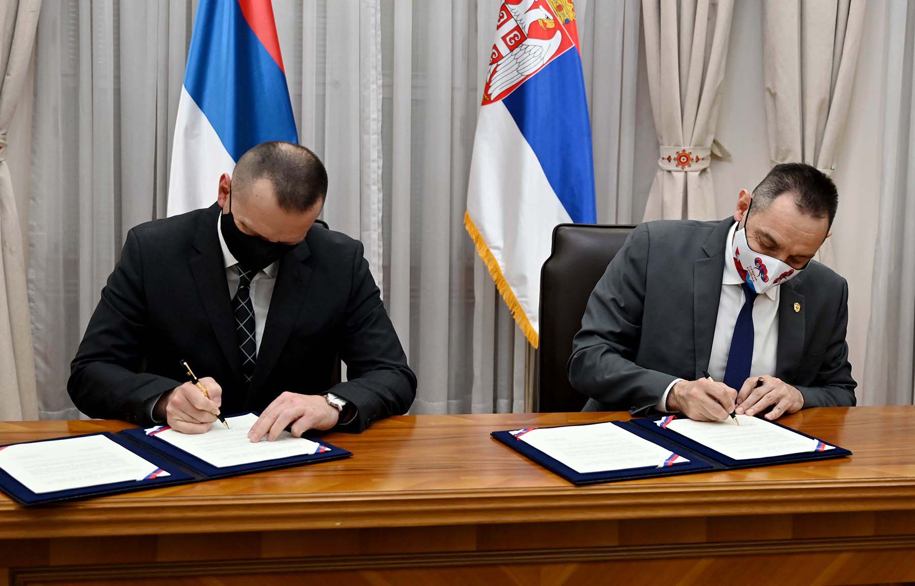 Potpisan Memorandum o saradnji u oblasti vazduhoplovstva između MUP–a Srbije i Srpske