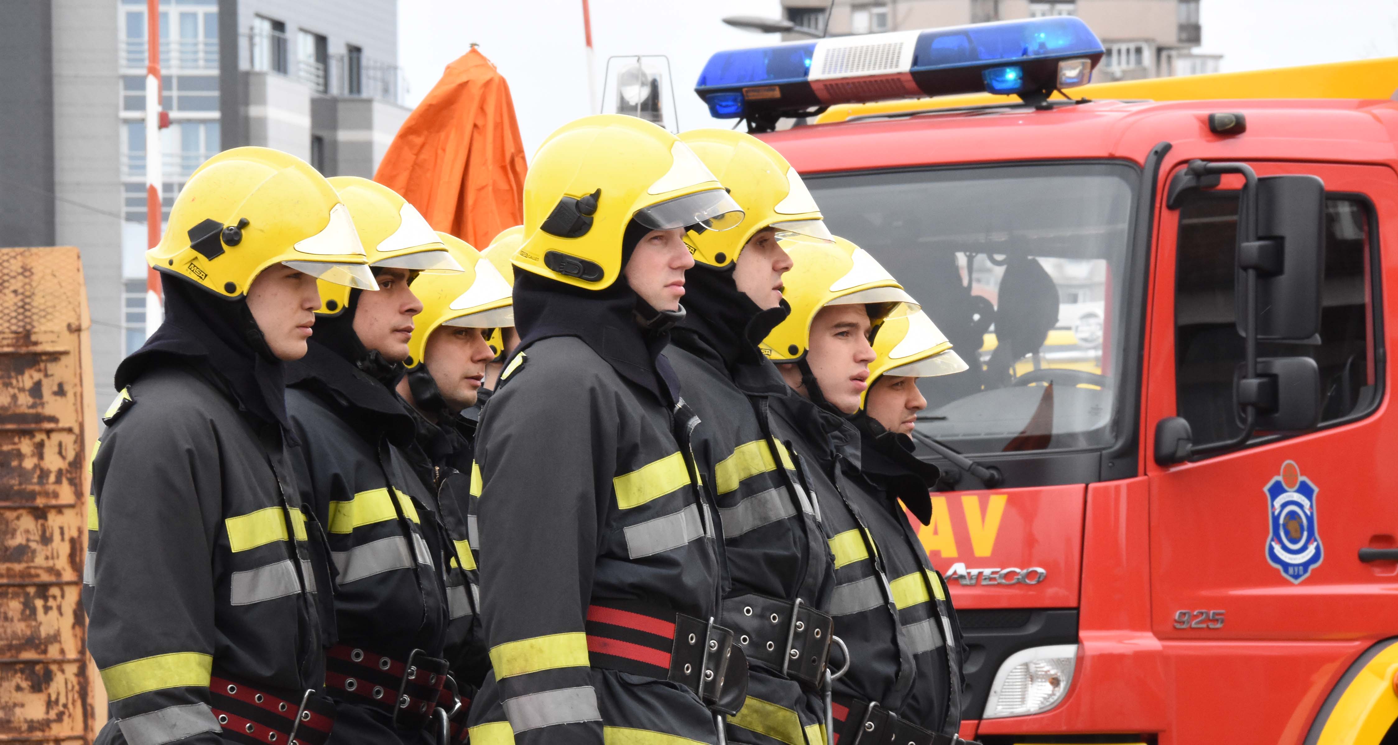 Završna vežba polaznika prve klase osnovne obuke pripadnika vatrogasno–spasilačkih jedinica