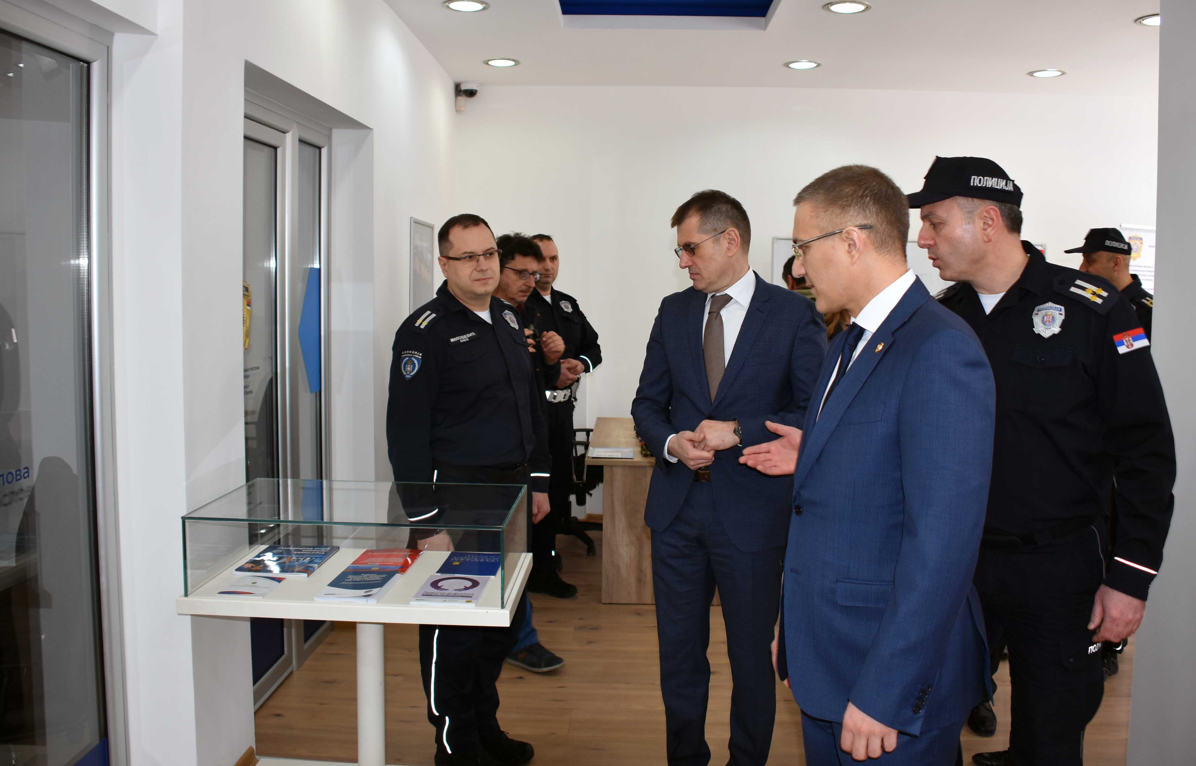 Ministar Stefanović otvorioprvi Informativni centar Ministarstva unutrašnjih poslova