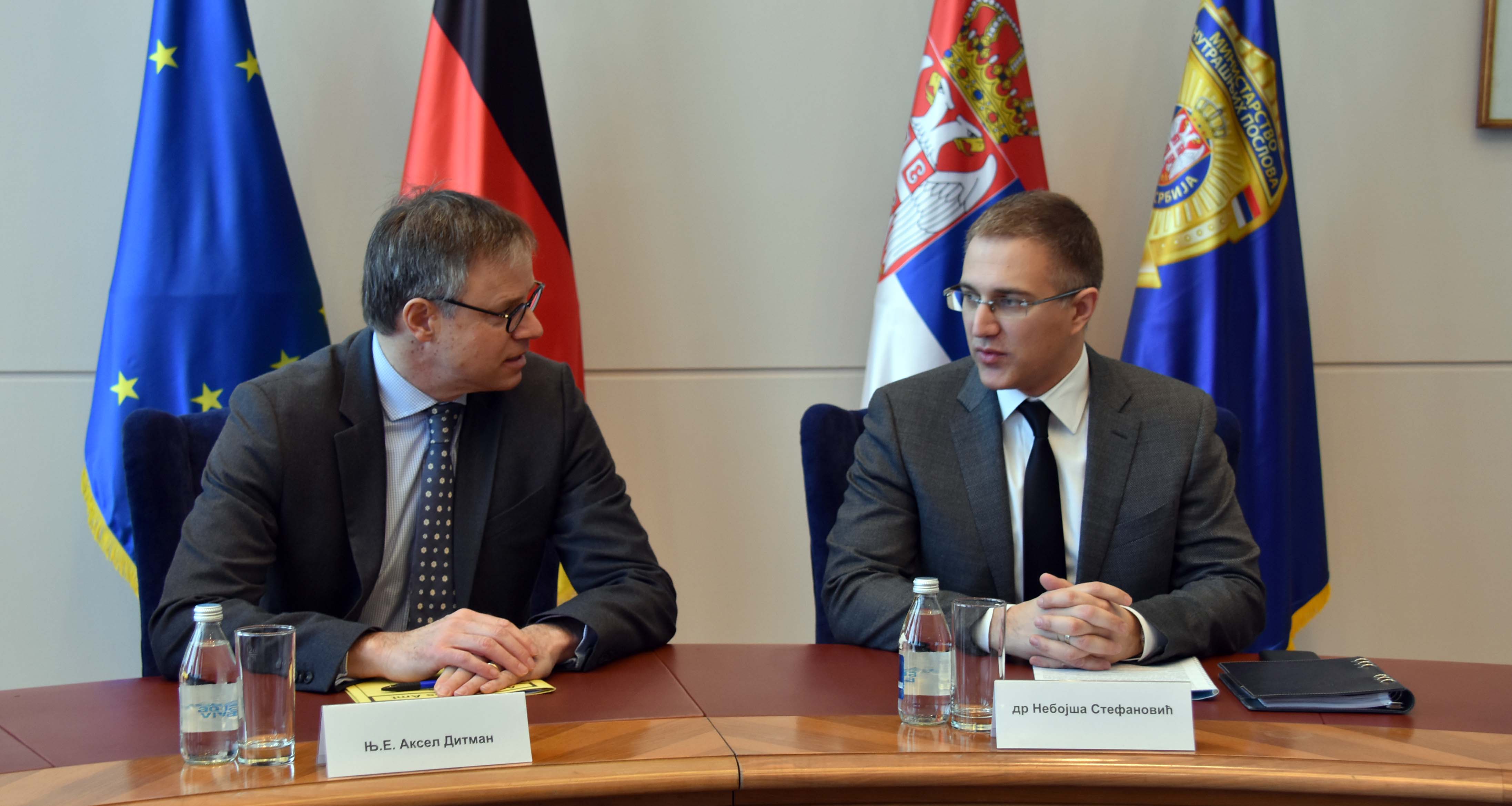 Стефановић и Дитман разговарали о унапређењу сарадње полиција Србије и Немачке