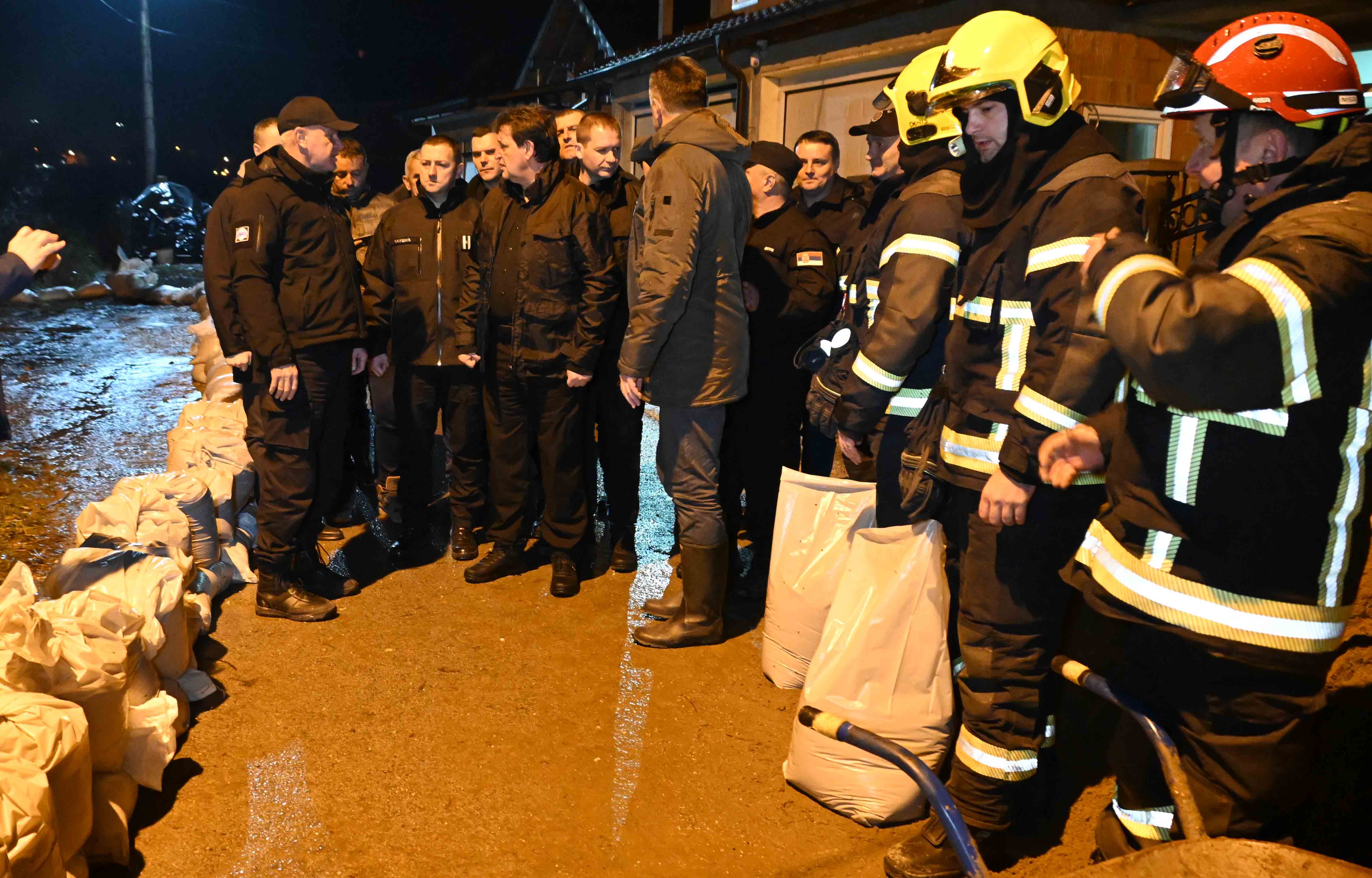 Pripadnici Sektora za vanredne situacije u Novom Pazaru evakuisali 84 osobe