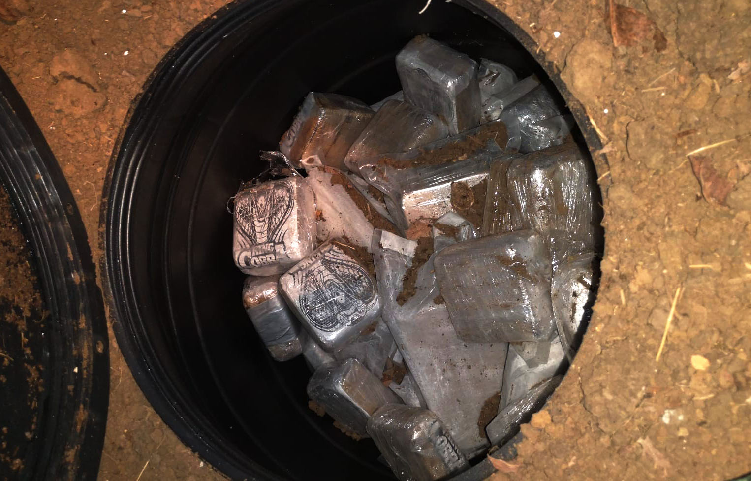 Zaplenjeno 77 kilograma heroina i pola kilograma kokaina, uhapšene tri osobe