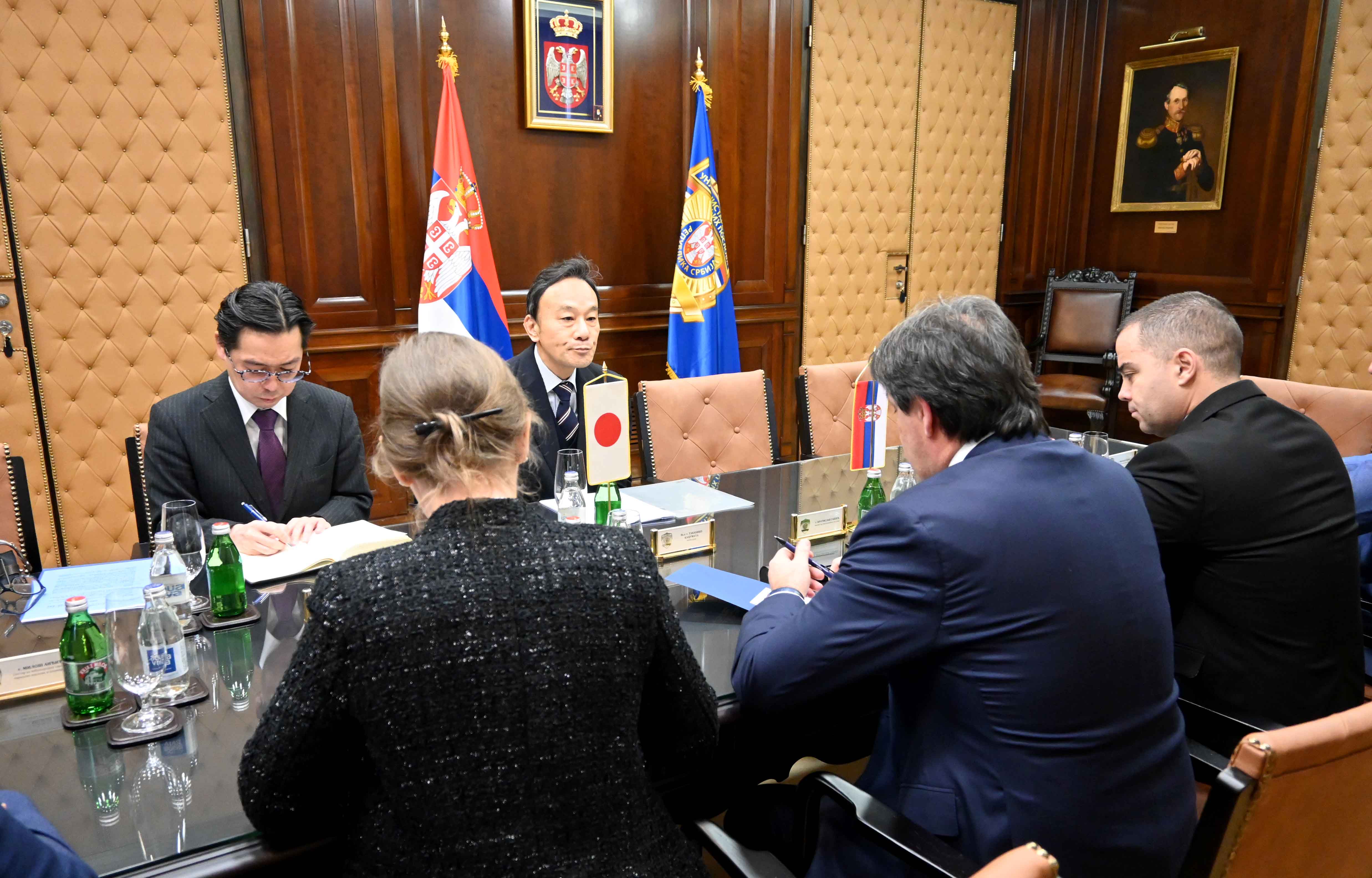 Министар унутрашњих послова Братислав Гашић састао се са амбасадором Јапана у Србији Такахиком Кацуматом