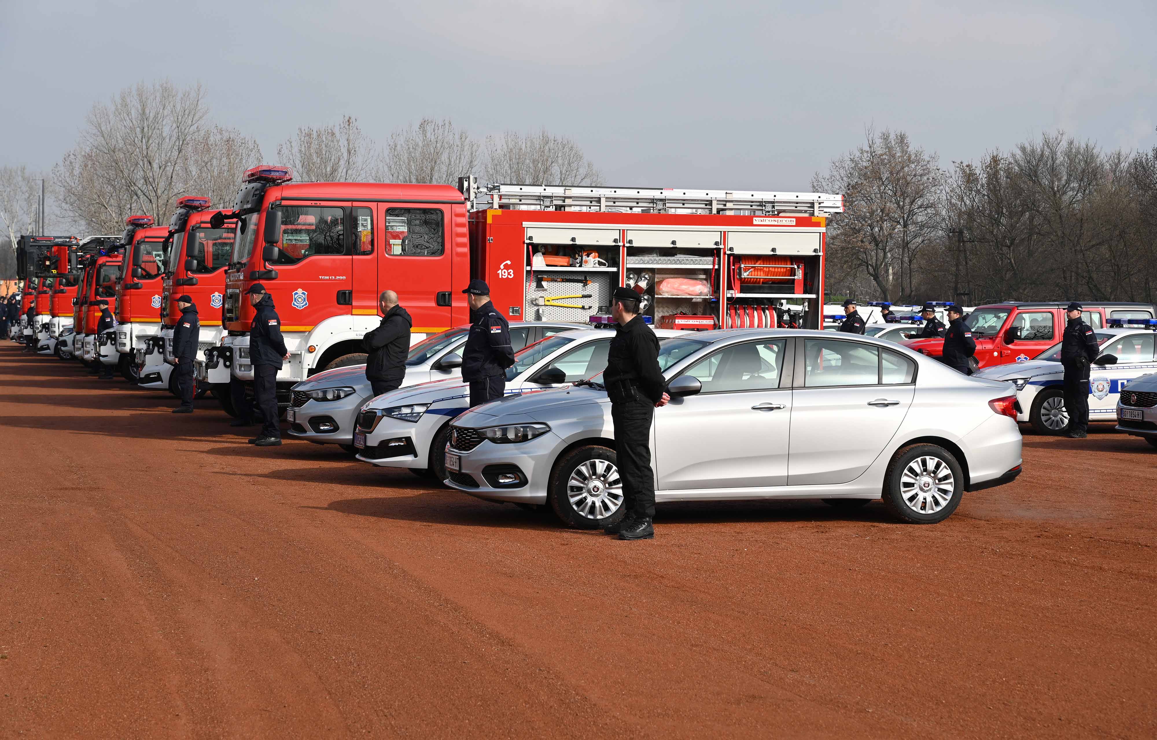 Министарство унутрашњих послова набавило 111 возила за Сектор за ванредне ситуације и друге организационе јединице