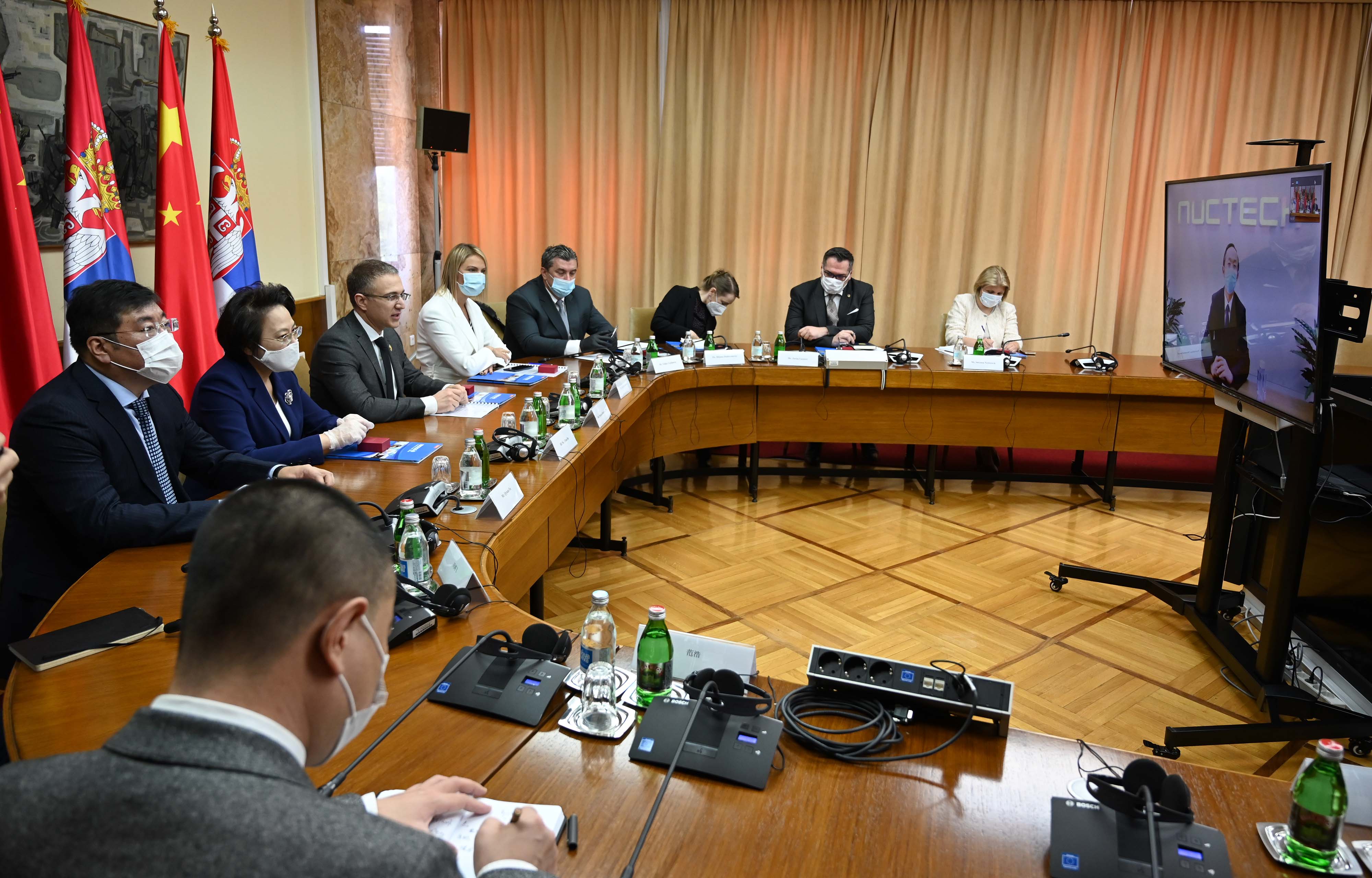 Ministar Stefanović prisustvovao primopredaji  zaštitne opreme i uređaja, koje je kineska kompanija „NUKTEK“ donirala MUP-u